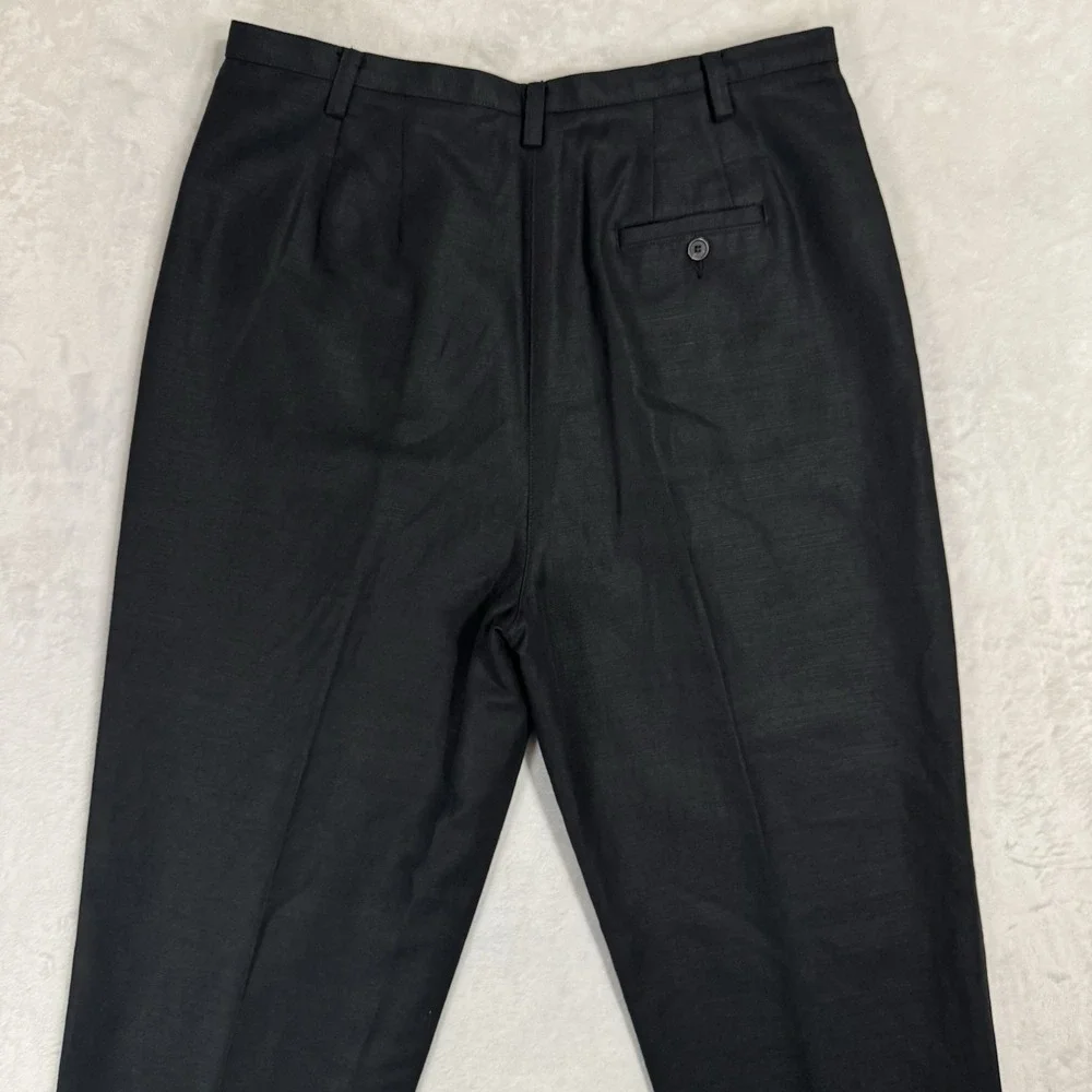 Liz Claiborne 🏷️ tag